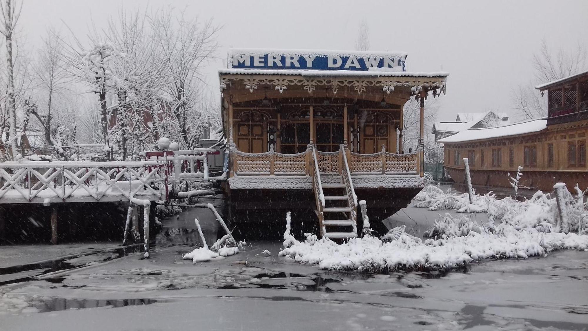 Merry Dawn Houseboat Srinagar  Exterior photo