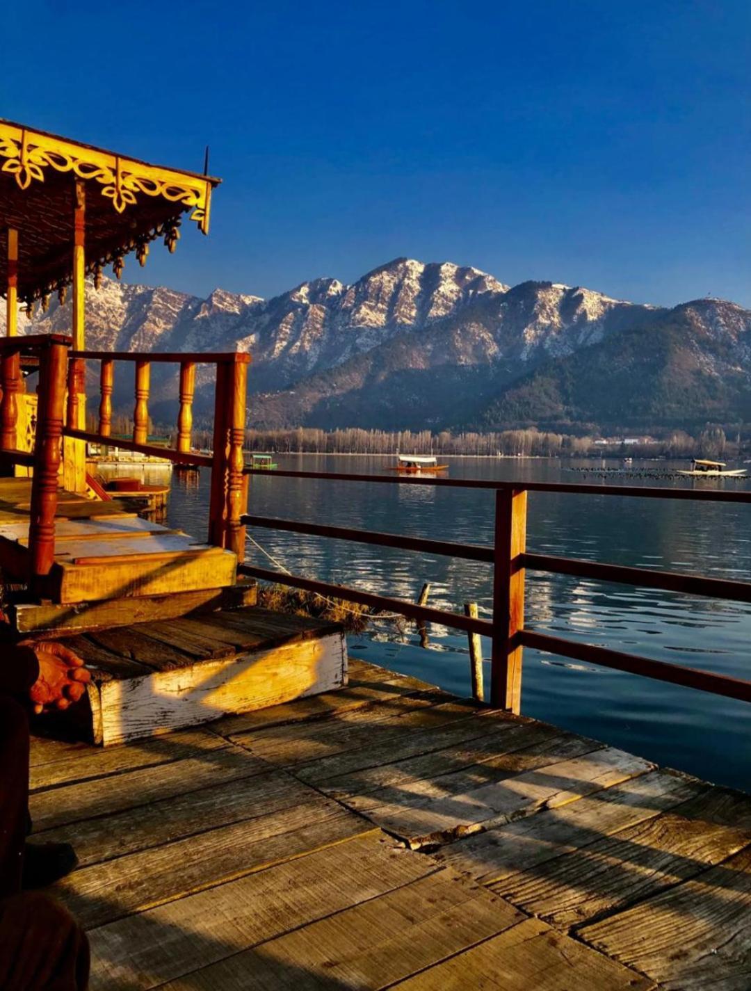 Merry Dawn Houseboat Srinagar  Exterior photo